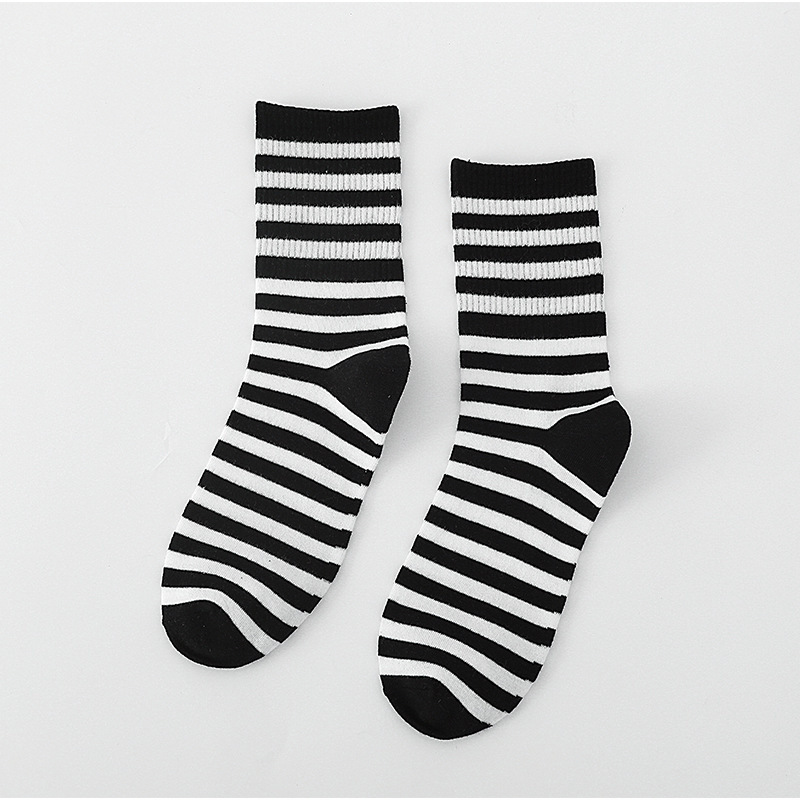 Japanese Retro Black And White Cows Barrel Personality Wild Black Striped Stockings Sports Socks
